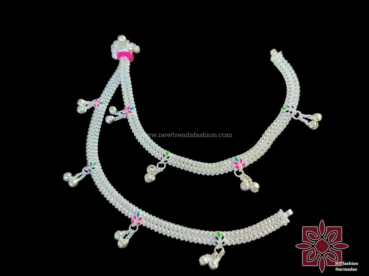 34 Silver anklet