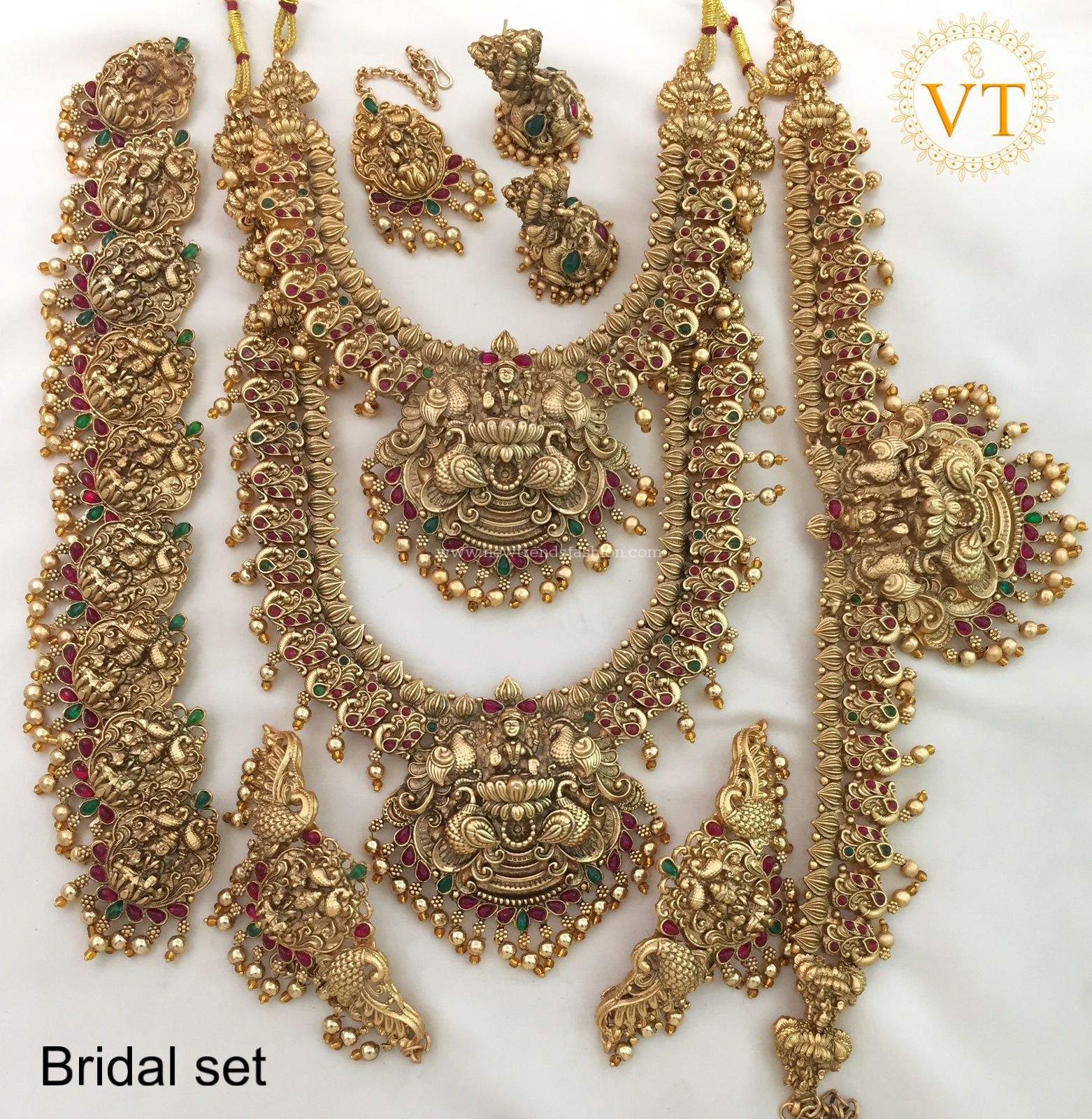 Traditional Lakshmi bridal set