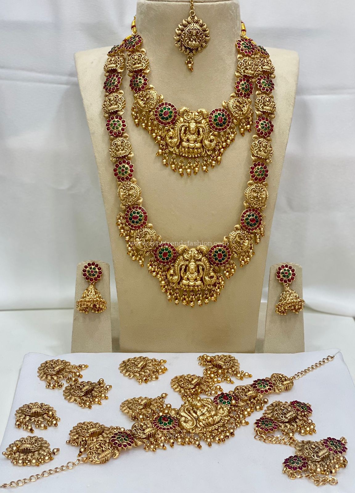 PREMIUM QUALITY LAKSHMI BRIDAL SET