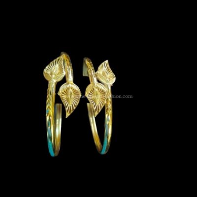 Gold forming kada bracelet pair