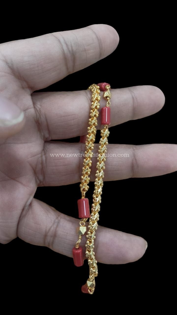 36 Chain with cylindrical pavalam beads