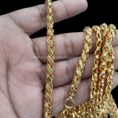 39 Interlocking patterns chain