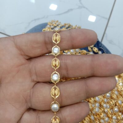 77 Pearl chain
